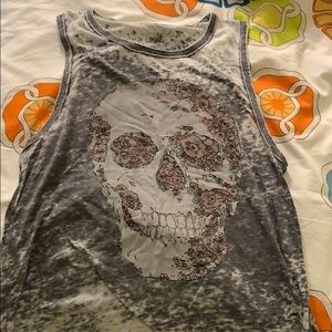 Gray chaser skull tank size small